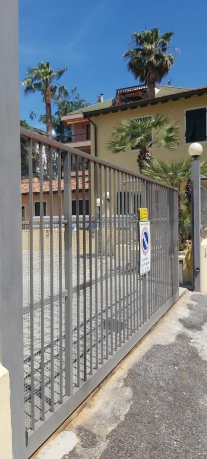 Appartamento La Spiaggia Bordighera Exterior foto